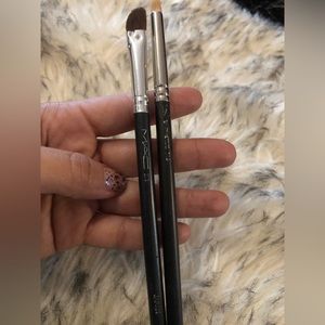 Mac eyeshadow bruses